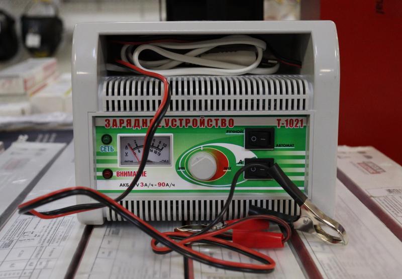 Выбираем зарядное устройство для автомобильного аккумулятора