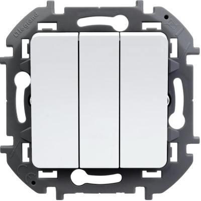 Выключатель трехклавишный INSPIRIA 10 AX 250 В~ белый