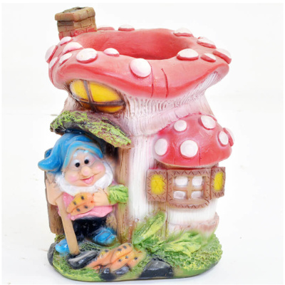 Кашпо Домик-мухомор с гномом