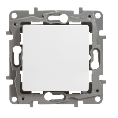 Переключатель промежуточный винтовые клеммы 10 A белый