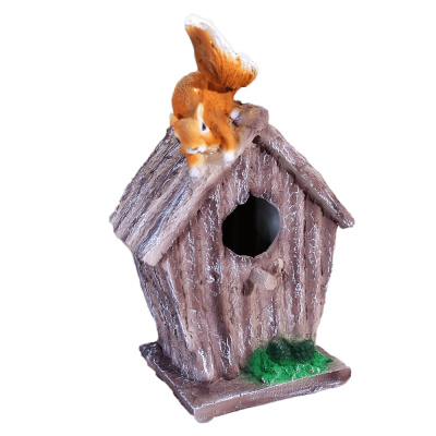 Навес: Скворечник с белкой
