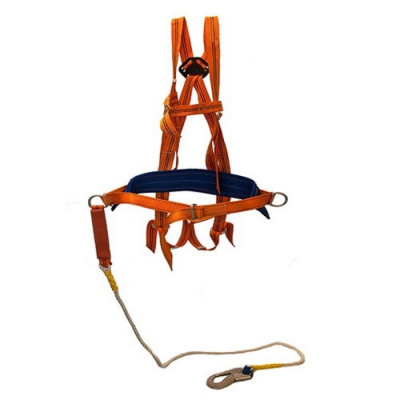 Пояс страховочный с наплечными и набедренными лямками и стропом из каната и амортизатором