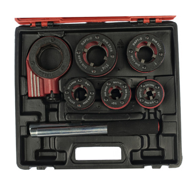 Набор клуппов 1/4"-1/2"-3/4"-1"-1,25"+плашкодержатель с трещоткой, 8пр.