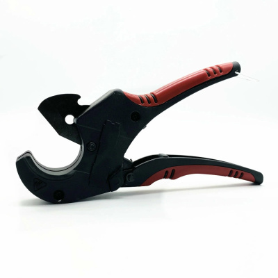 Ножницы ЧЕРНЫЕ для пластиковых труб VIEIR VER820