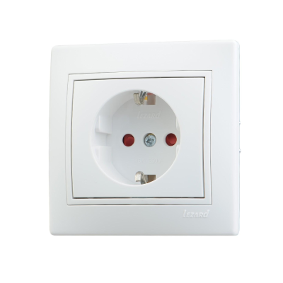 Розетка с заземлением белая MIRA